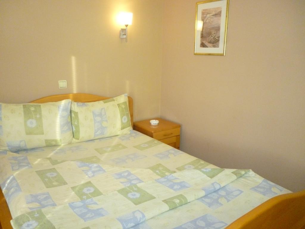 B&B Boem Pozsarevác Szoba fotó